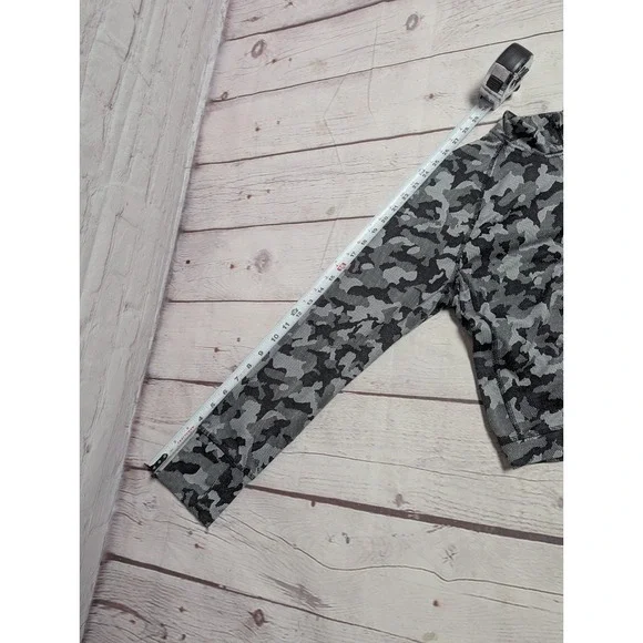 Spyder Active Womens Half Zip XL Black White Gray Cam Thumbholes Logo EUC 934 - Picture 7 of 7